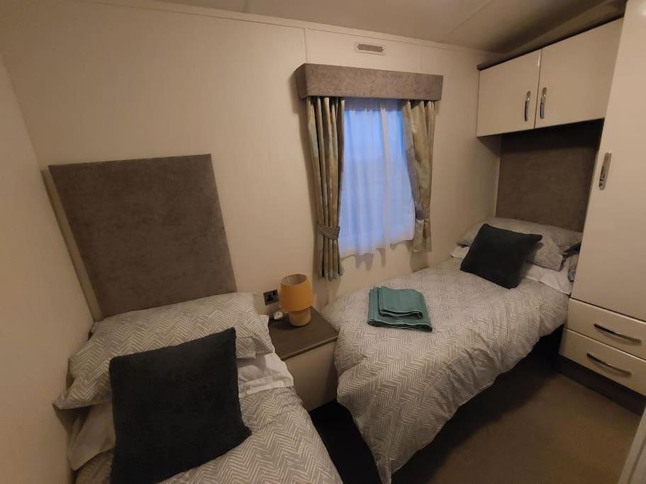 Drumrammer Farm Lodge Ahoghill Buitenkant foto
