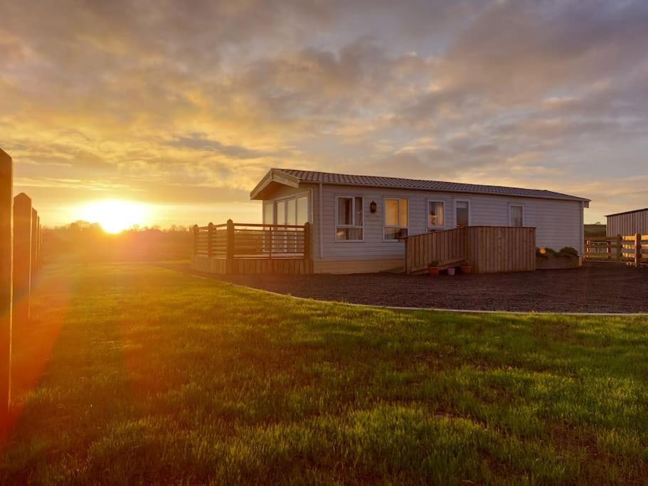 Drumrammer Farm Lodge Ahoghill Buitenkant foto